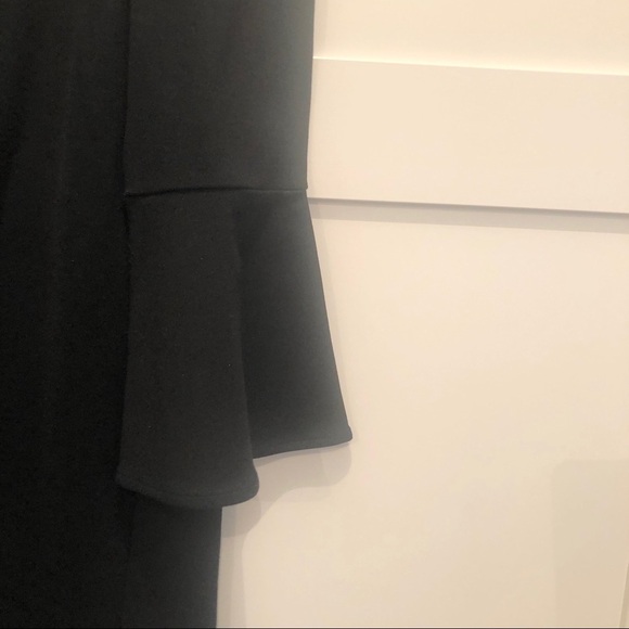 OLIVACEOUS Cold Shoulder Mini Dress SZ M - Picture 3 of 3